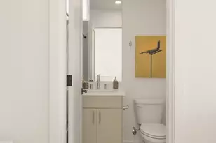 1317 E Denny Way, Seattle, WA 98122 - Photo 21