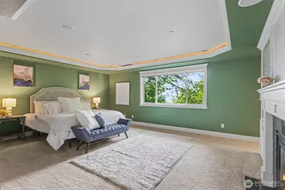 13128 SE Newport Way, Bellevue, WA 98006 - Photo 17