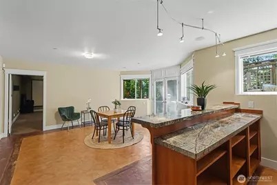 13128 SE Newport Way, Bellevue, WA 98006 - Photo 27