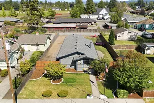 209 16th St SW, Puyallup, WA 98371 - Photo 3