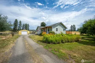 8511 E Hamilton Rd, Chattaroy, WA 99003 - Photo 11