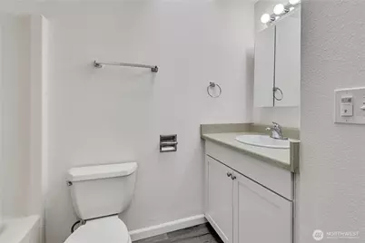 210 E 36th Street #B, Tacoma, WA 98404 - Photo 15