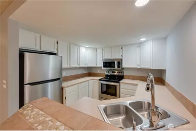 138 SW 116th Street #G12, Seattle, WA 98146 - Photo 7
