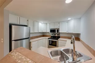 138 SW 116th St, Seattle, WA 98146 - Photo 7