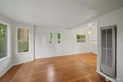 10255 41st Avenue SW, Seattle, WA 98146 - Photo 5