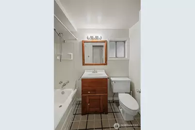 10255 41st Avenue SW, Seattle, WA 98146 - Photo 13