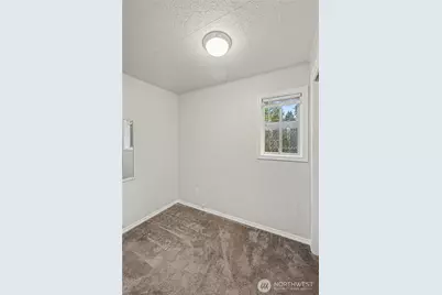 10255 41st Avenue SW, Seattle, WA 98146 - Photo 11