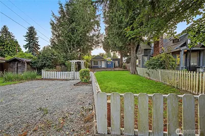 10255 41st Avenue SW, Seattle, WA 98146 - Photo 3