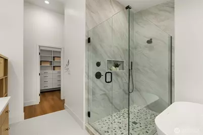 9215 12th Avenue NE, Seattle, WA 98115 - Photo 27