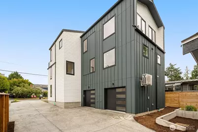 9215 12th Avenue NE, Seattle, WA 98115 - Photo 31