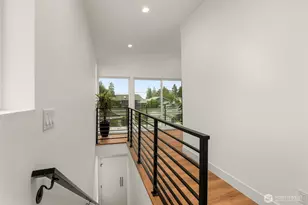 9215 12th Ave NE, Seattle, WA 98115 - Photo 23