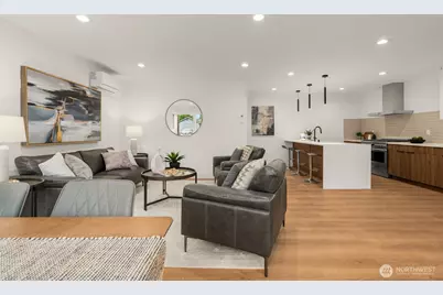 9215 12th Avenue NE, Seattle, WA 98115 - Photo 7
