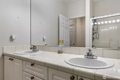 12712 Admiralty Way #B301, Everett, WA 98204 - Photo 27
