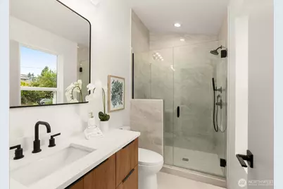 9211 12th Avenue NE, Seattle, WA 98115 - Photo 17