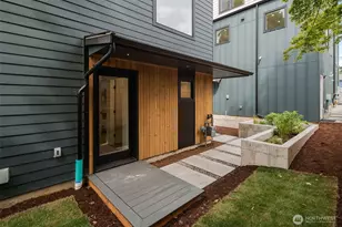 9211 12th Ave NE, Seattle, WA 98115 - Photo 3