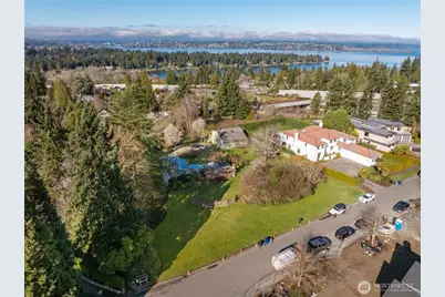 9406 NE 32nd Street, Clyde Hill, WA 98004 - Photo 7