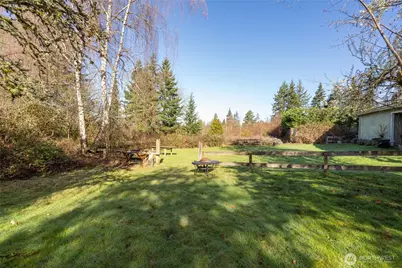 9404 NE 32nd Street, Clyde Hill, WA 98004 - Photo 5