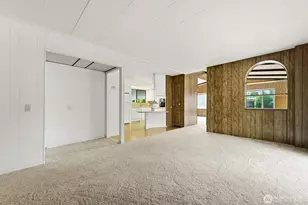 815 214th St SW, Everett, WA 98204 - Photo 9