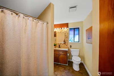 1406 Evergreen Park Lane SW, Olympia, WA 98502 - Photo 21