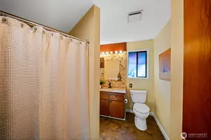 1406 Evergreen Park Ln SW, Olympia, WA 98502 - Photo 21