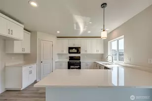2010 Henderson Wy, Longview, WA 98632 - Photo 13