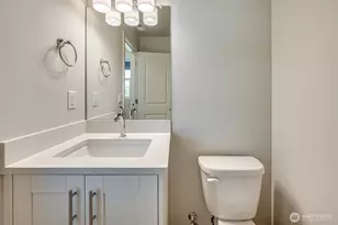 2010 Henderson Wy, Longview, WA 98632 - Photo 9