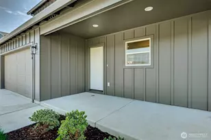 2010 Henderson Wy, Longview, WA 98632 - Photo 3