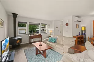 193 NE Max William Loop, Poulsbo, WA 98370 - Photo 5