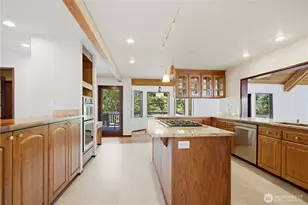 4739 Fernridge Ln, Mercer Island, WA 98040 - Photo 15