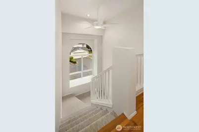 12440 NE 7th Place, Bellevue, WA 98005 - Photo 13