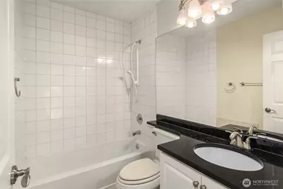 12440 NE 7th Place, Bellevue, WA 98005 - Photo 19