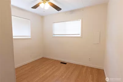 1036 110th Street S, Tacoma, WA 98444 - Photo 9
