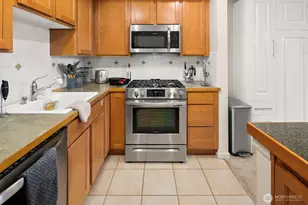 2901 NE Blakeley St, Seattle, WA 98105 - Photo 13