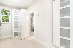 26546 SE Belvedere Way, Sammamish, WA 98075 - Photo 29