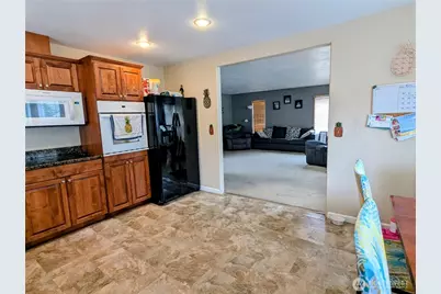 2439 Mulberry Avenue, Longview, WA 98632 - Photo 7
