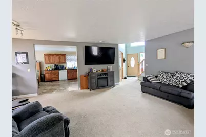 2439 Mulberry Avenue, Longview, WA 98632 - Photo 5
