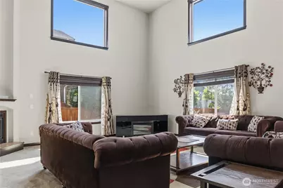 301 Barry Loop, Mount Vernon, WA 98274 - Photo 11