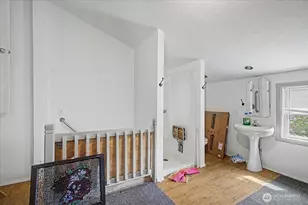 304 Spruce St E, Ilwaco, WA 98624 - Photo 33