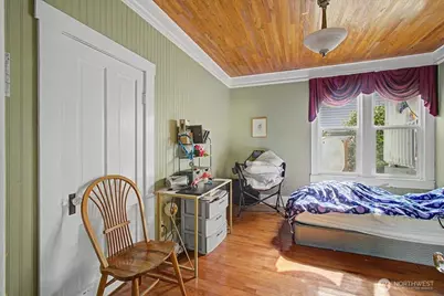 304 Spruce Street E, Ilwaco, WA 98624 - Photo 11