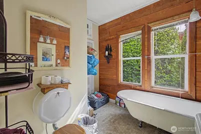 304 Spruce Street E, Ilwaco, WA 98624 - Photo 15
