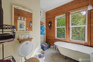 304 Spruce St E, Ilwaco, WA 98624 - Photo 15