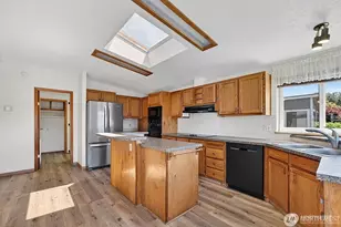 1402 22nd Street NE, Auburn, WA 98002 - Photo 5