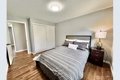 14820 NE 12th Street, Bellevue, WA 98007 - Photo 17