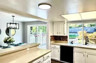 14820 NE 12th St, Bellevue, WA 98007 - Photo 11