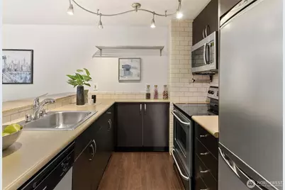 3401 Wallingford Avenue N #401, Seattle, WA 98103 - Photo 11