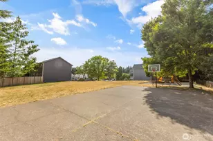 10205 216th Ave E, Bonney Lake, WA 98391 - Photo 33