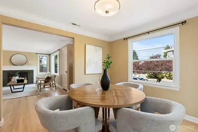 8106 Stone Avenue N, Seattle, WA 98103 - Photo 7