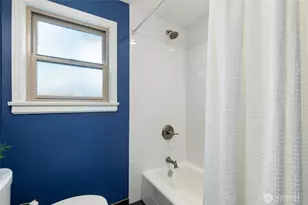 8106 Stone Ave N, Seattle, WA 98103 - Photo 11