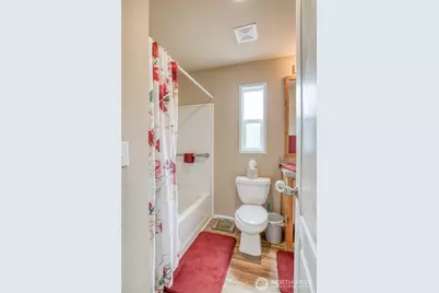 2010 Broadway Avenue #9, Hoquiam, WA 98550 - Photo 17