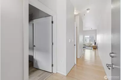 1026 NE 65th Street #519, Seattle, WA 98115 - Photo 3